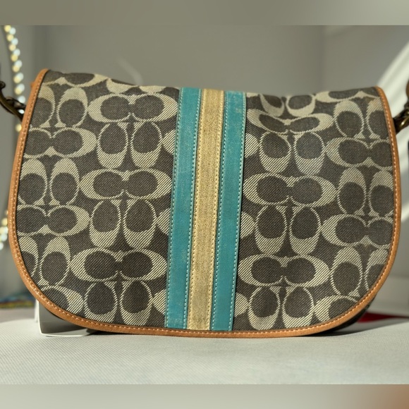 Coach crossbody - Picture 1 of 5